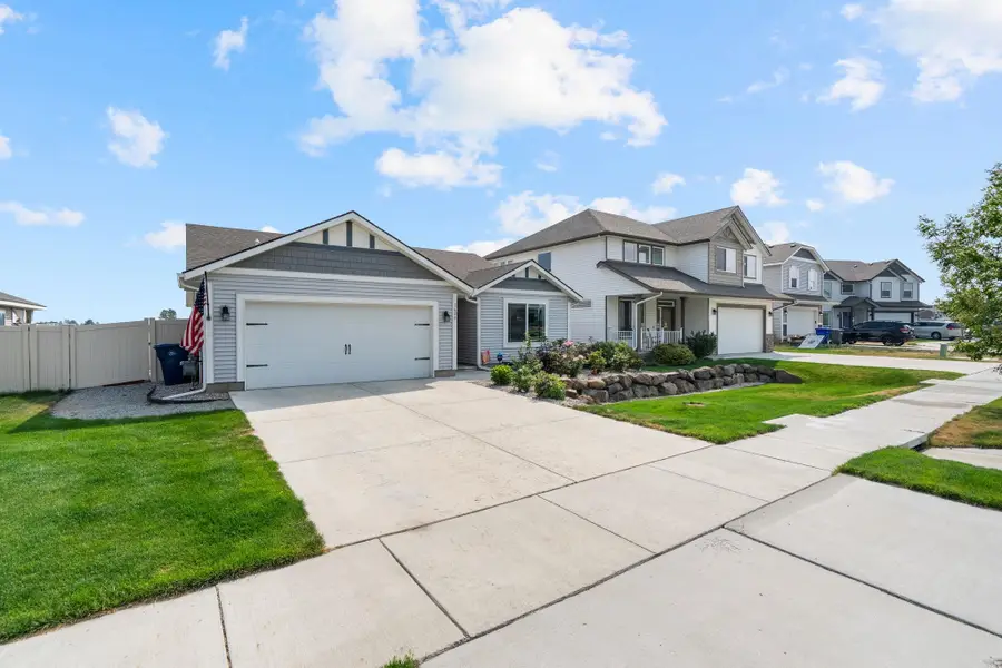 1626 E C St, Deer Park, WA 99006 - #3