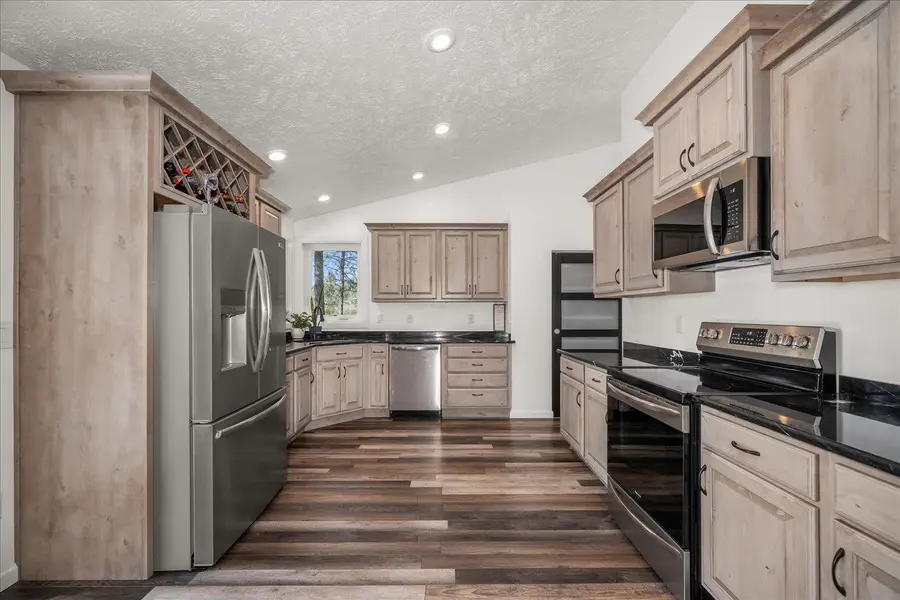 21611 N Little Spokane Dr, Colbert, WA 99005 - #3