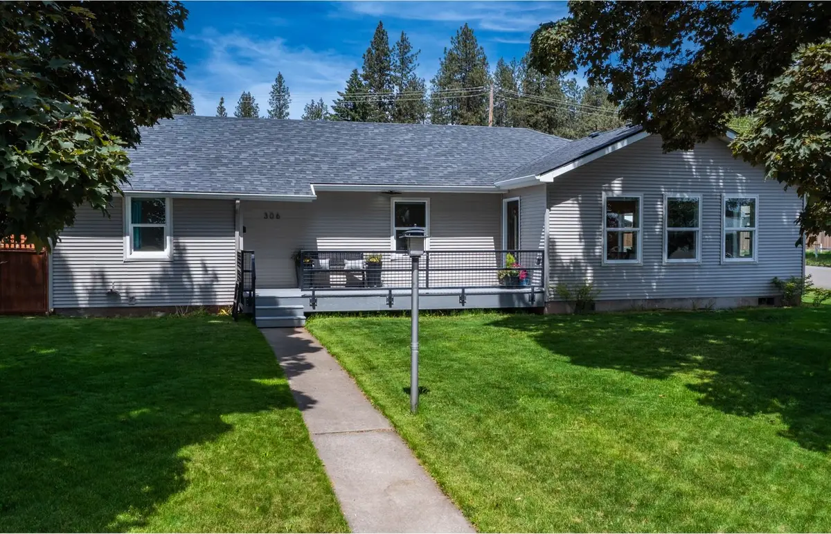 306 W 3rd St, Cheney, WA 99004 - #1