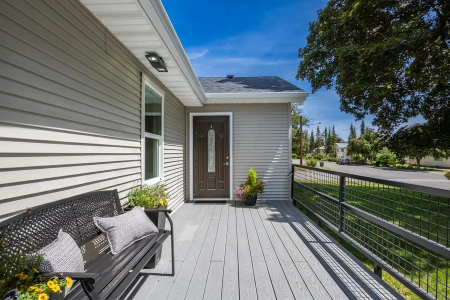 306 W 3rd St, Cheney, WA 99004 - #3