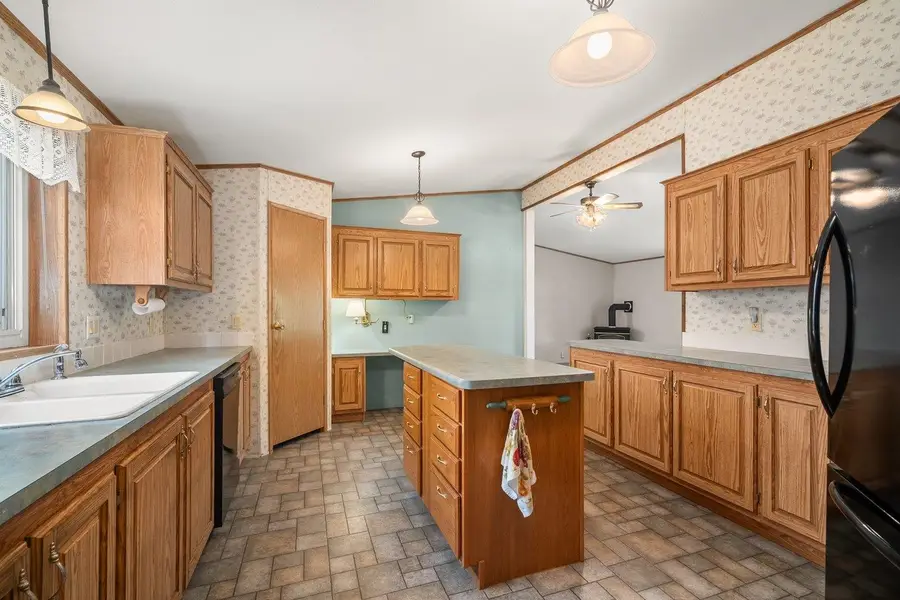 1305 E Evergreen St, Deer Park, WA 99006 - #3