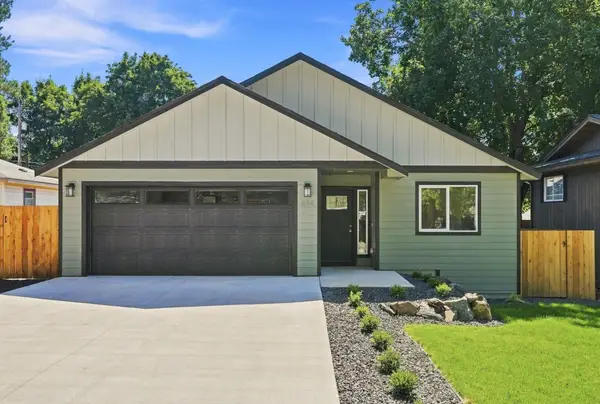 614 E A St, Deer Park, WA 99006