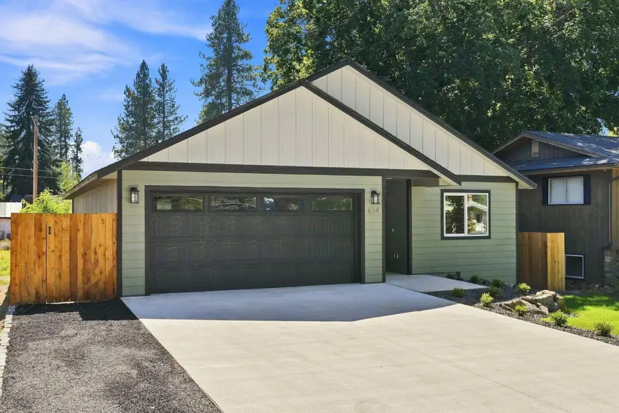 614 E A St, Deer Park, WA 99006 - #2