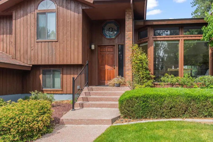 5216 W Ridgecrest Dr, Spokane, WA 99209 - #3