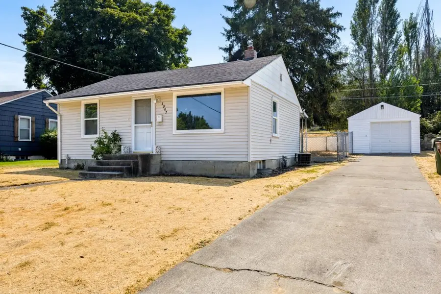 5907 N Braeburn Dr, Spokane, WA 99207 - #2