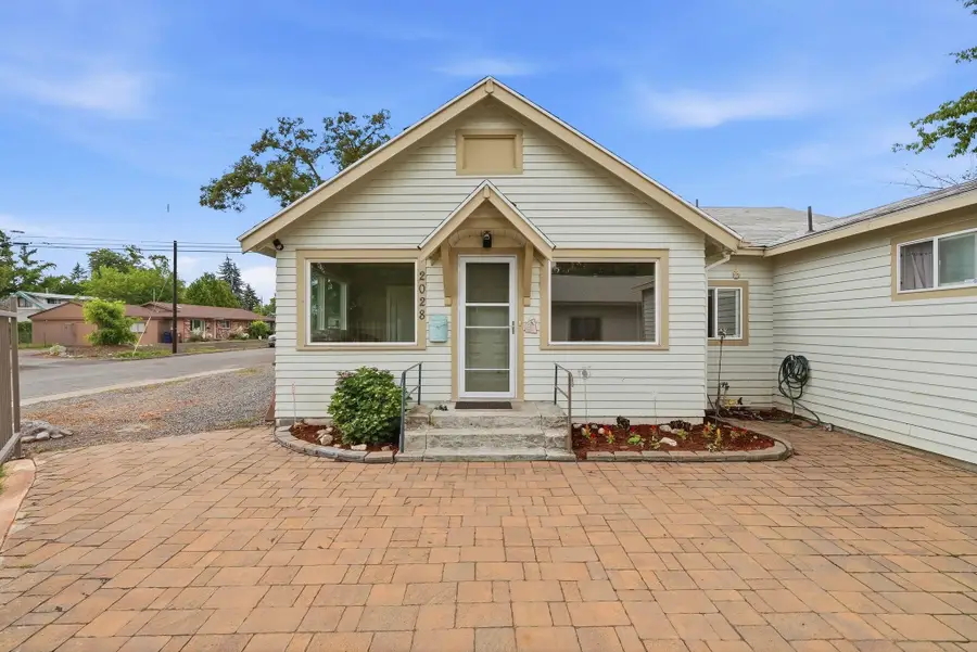 2028 E Mission Ave, Spokane, WA 99202 - #2