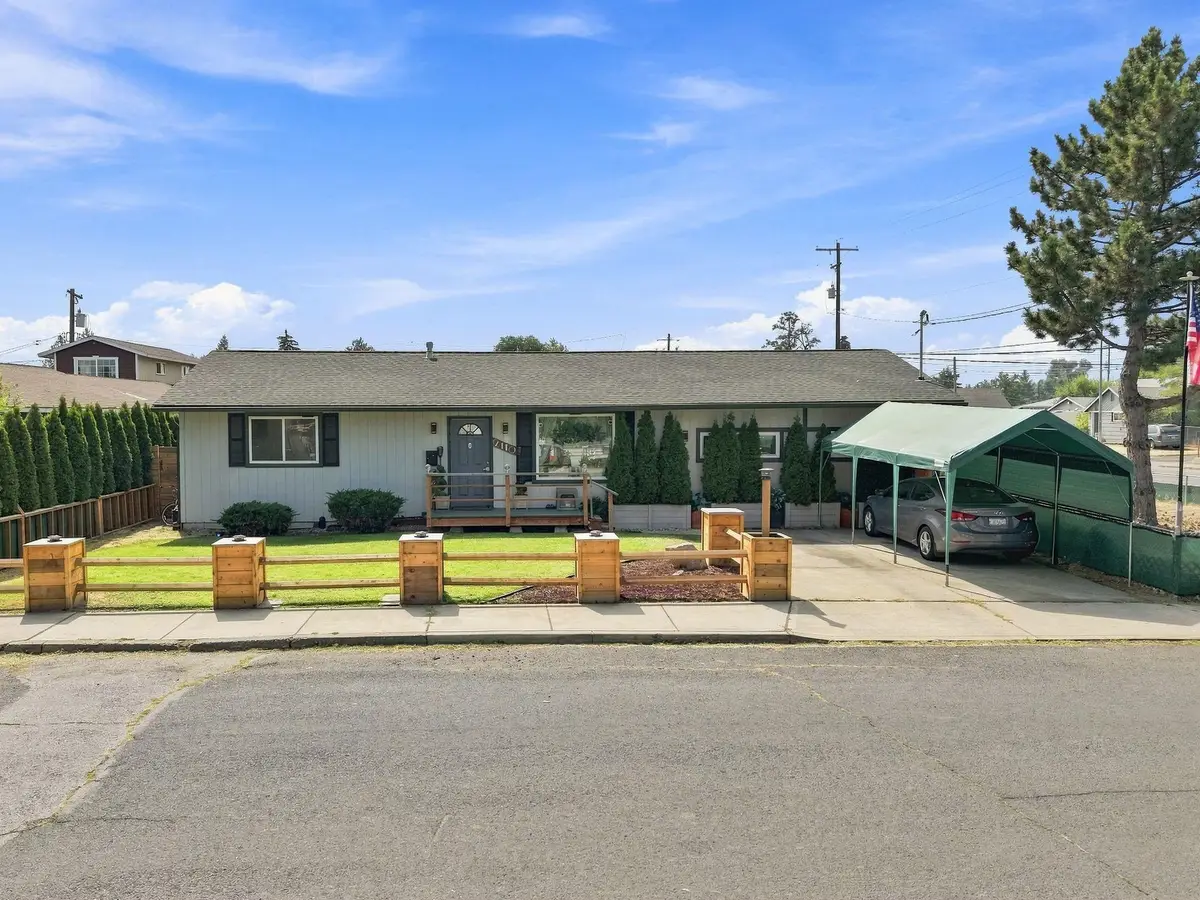 2110 E Decatur Ave, Spokane, WA 99208 - #1