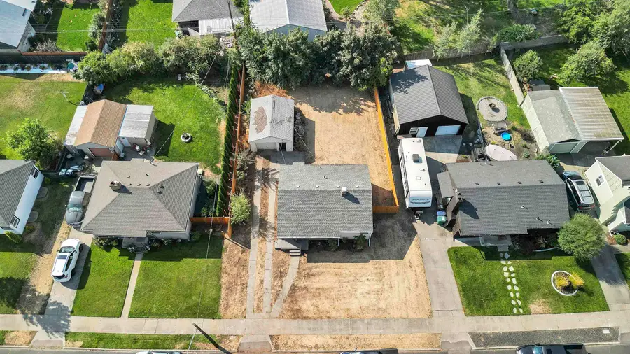 5003 W Hoffman Pl, Spokane, WA 99205 - #3