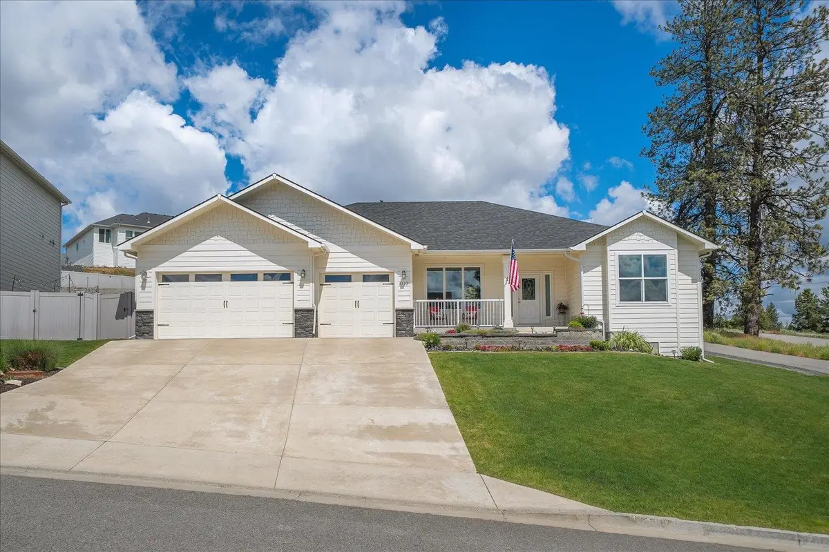 9302 W Floyd Dr, Cheney, WA 99004 - #1