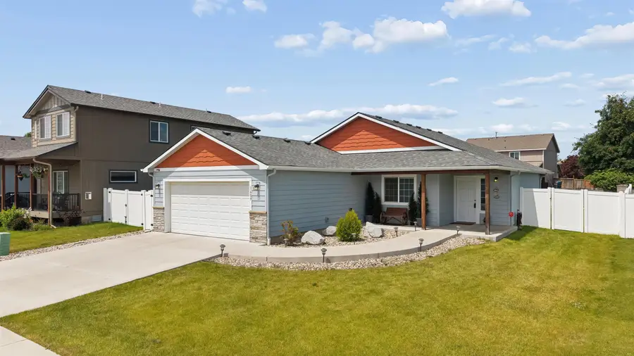 1609 E Marilyn Cir, Deer Park, WA 99006 - #2