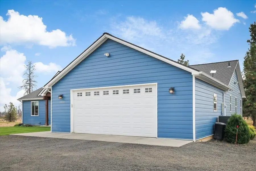 10802 S Medical Lake Rd, Medical Lake, WA 99022 - #3