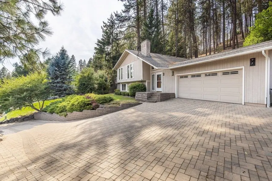 15505 N Cincinnati Dr, Spokane, WA 99208 - #3