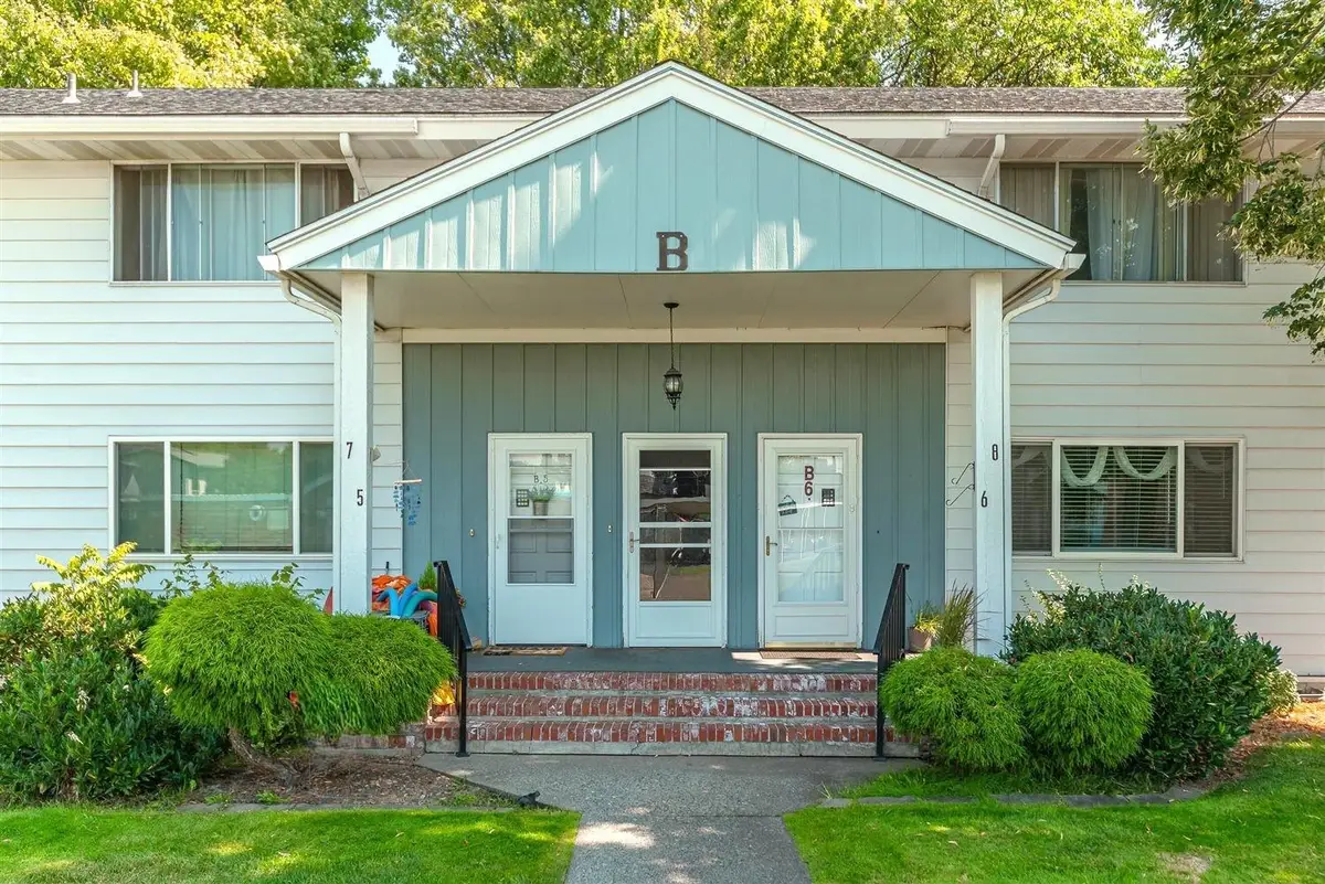 250 N Raymond Rd, Spokane Valley, WA 99206 - #1