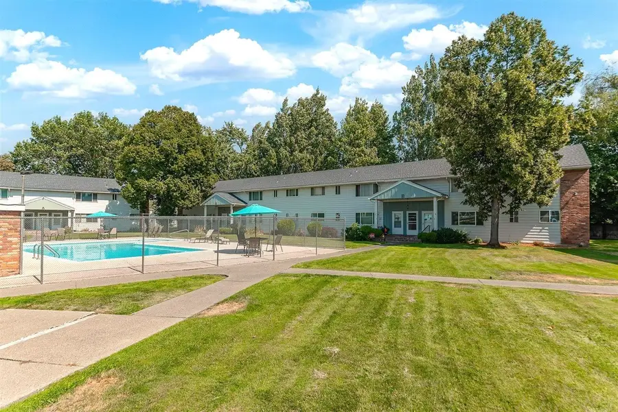 250 N Raymond Rd, Spokane Valley, WA 99206 - #2