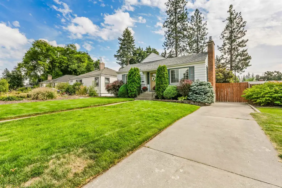 944 E 41st Ave, Spokane, WA 99202 - #2