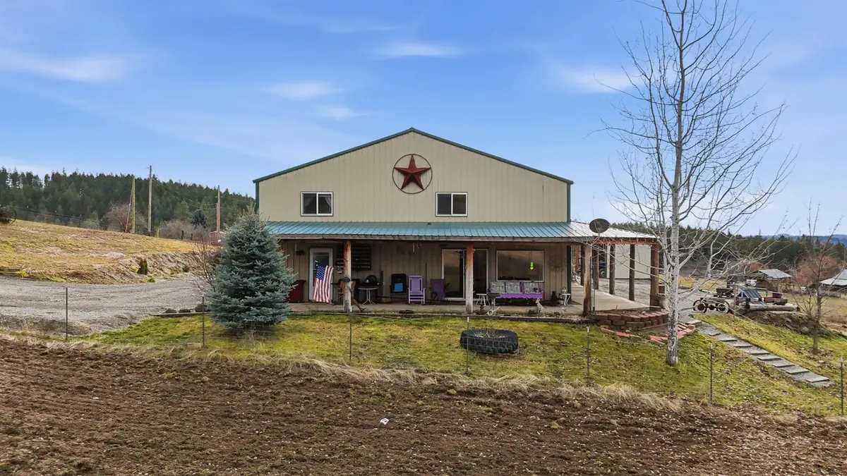 26323 N Madison Rd, Chattaroy, WA 99003 - #1