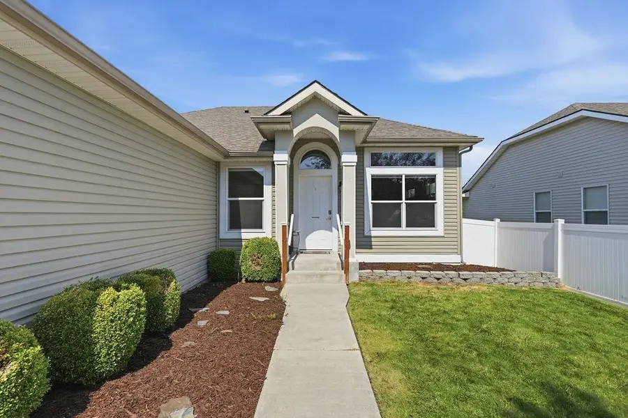 1712 W Cimarron Ln, Spokane, WA 99208 - #3
