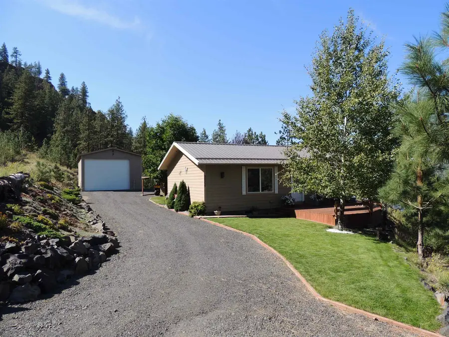 39235 Sun Ridge N, Seven Bays, WA 99122 - #2