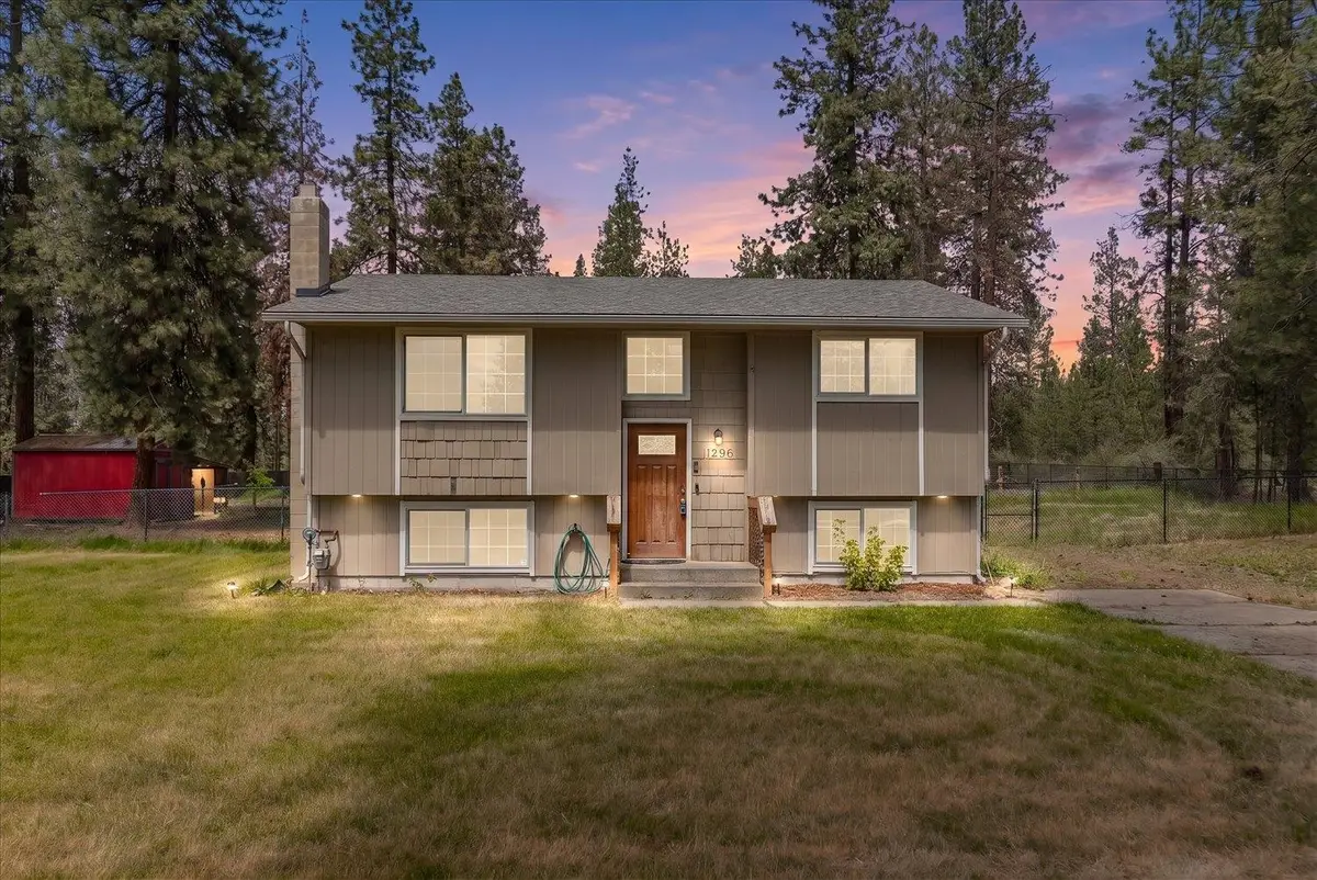 11296 W Sagewood Rd, Nine Mile Falls, WA 99026 - #1