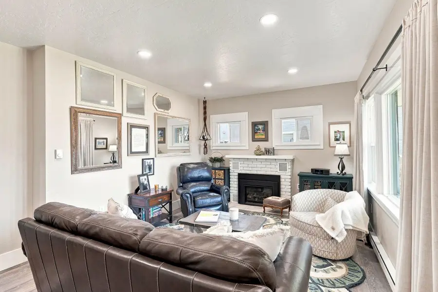 1108 E Providence Ave, Spokane, WA 99207 - #3