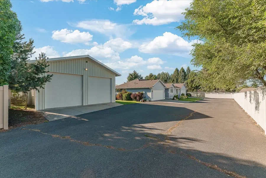 19019 E 4th Ave, Greenacres, WA 99016 - #2
