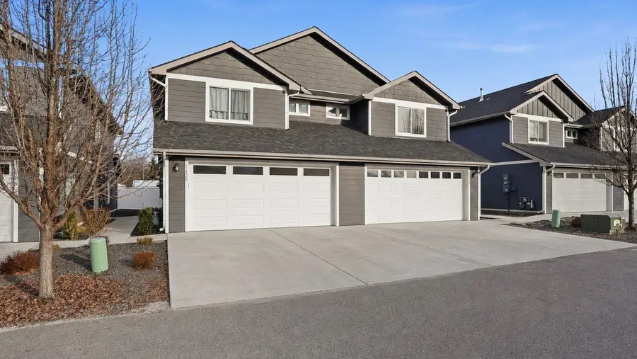 1428 N Michigan Ln, Greenacres, WA 99016 - #2
