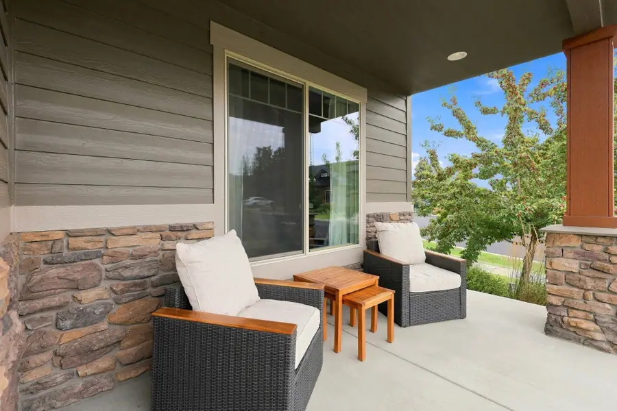 2823 W Sunset View Ln, Spokane, WA 99208 - #2