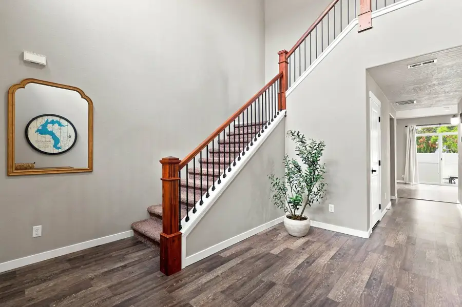 2823 W Sunset View Ln, Spokane, WA 99208 - #3