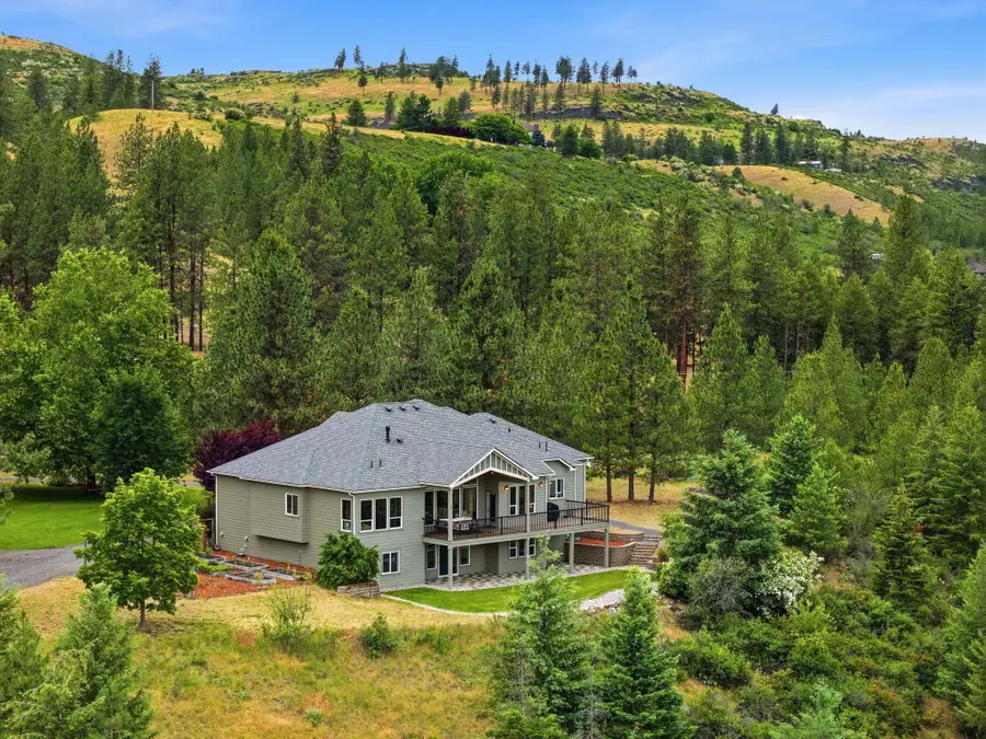 16919 N South Bank Rd, Nine Mile Falls, WA 99026 - #2