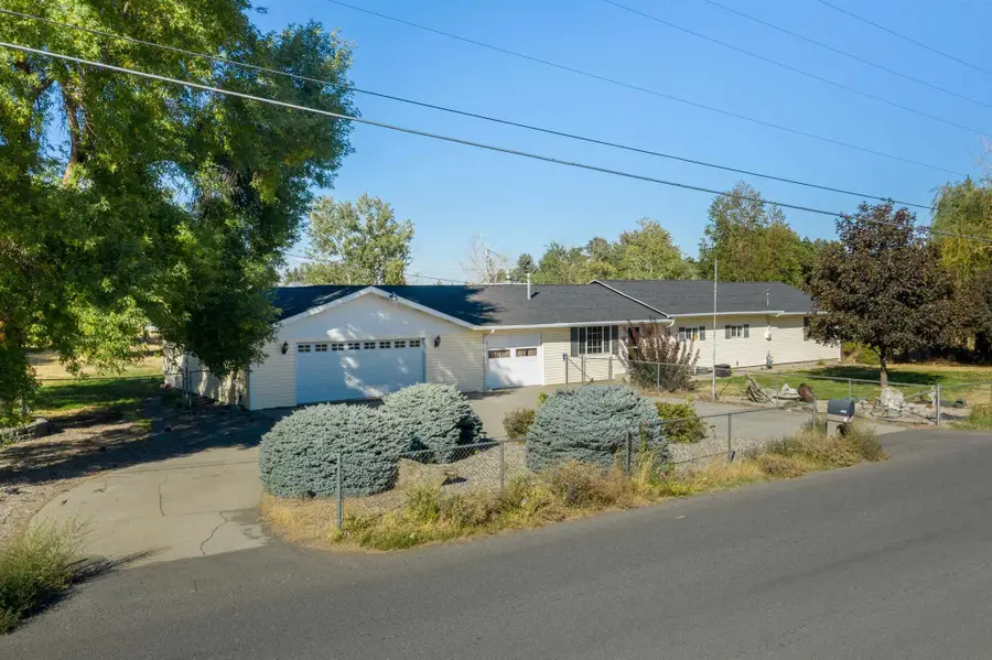 10920 W 21st Ave, Airway Heights, WA 99001 - #2