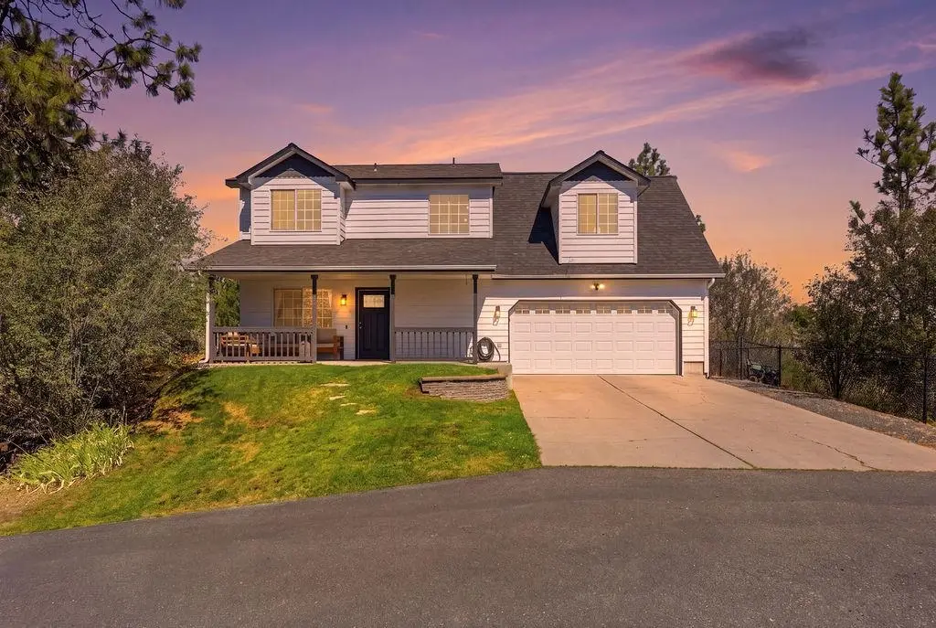 8220 E Sommerset Dr, Spokane, WA 99217 - #1
