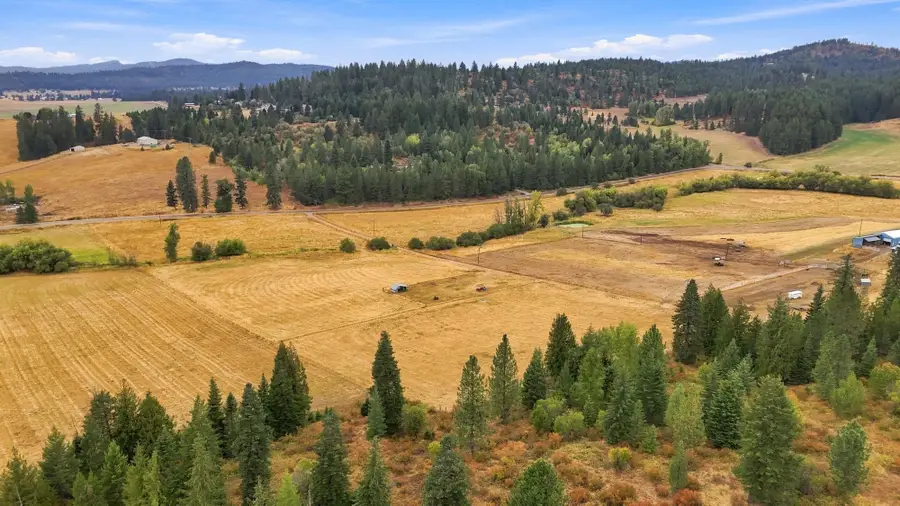 2702 Allen Rd, Elk, WA 99009 - #2