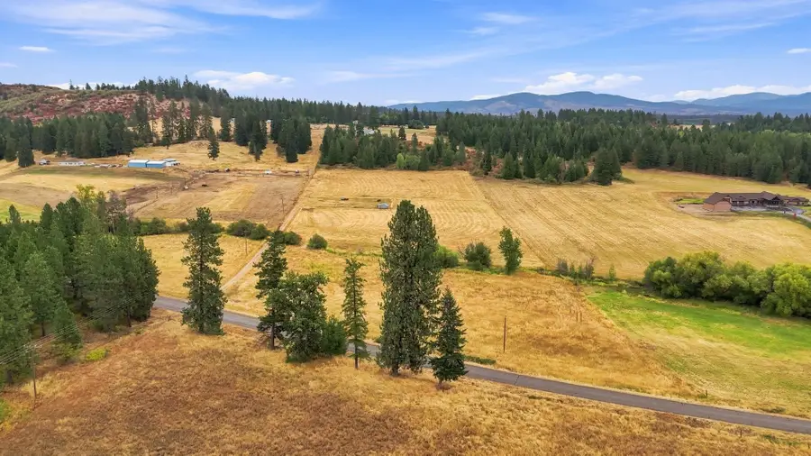 2702 Allen Rd, Elk, WA 99009 - #3