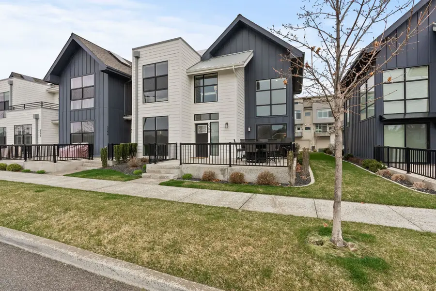 2388 W Centennial Pl, Spokane, WA 99201 - #3