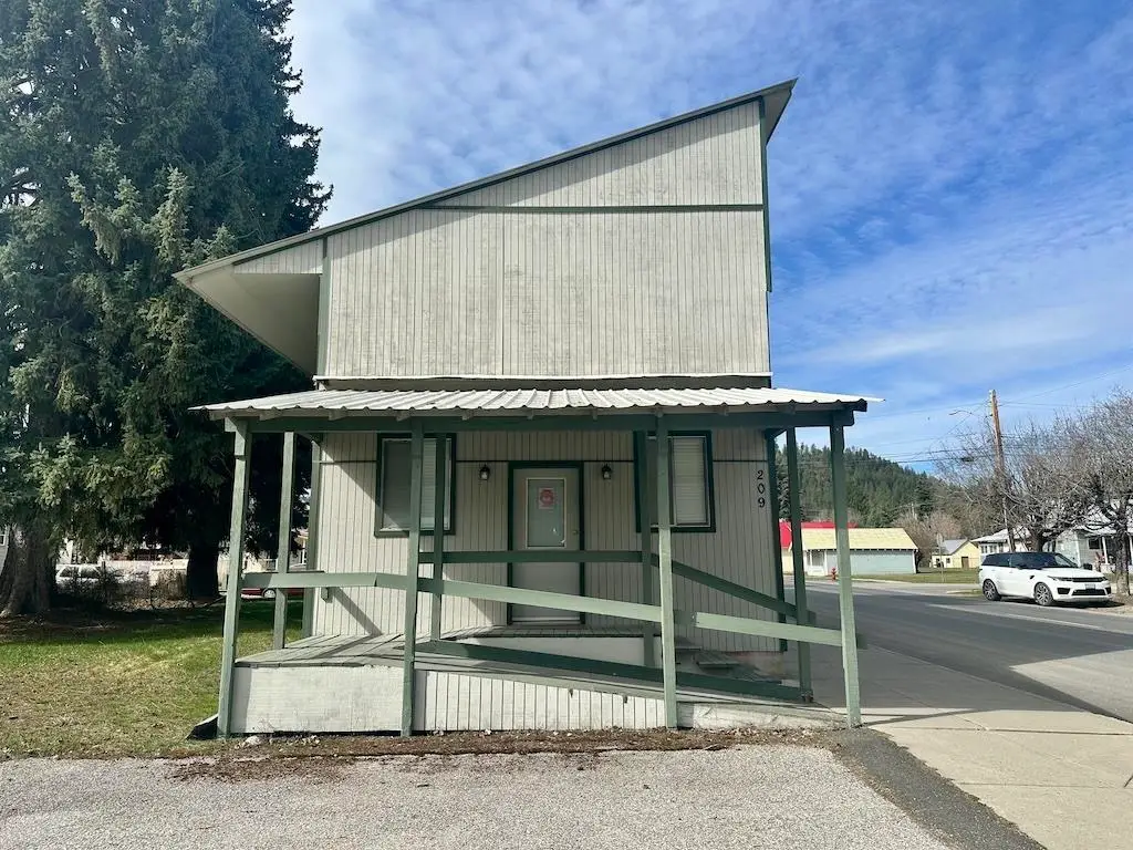 209 Houghton St, Ione, WA 99139 - #1
