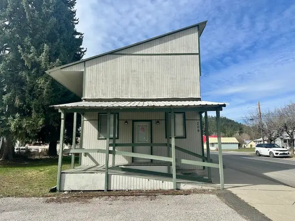 209 Houghton St, Ione, WA 99139