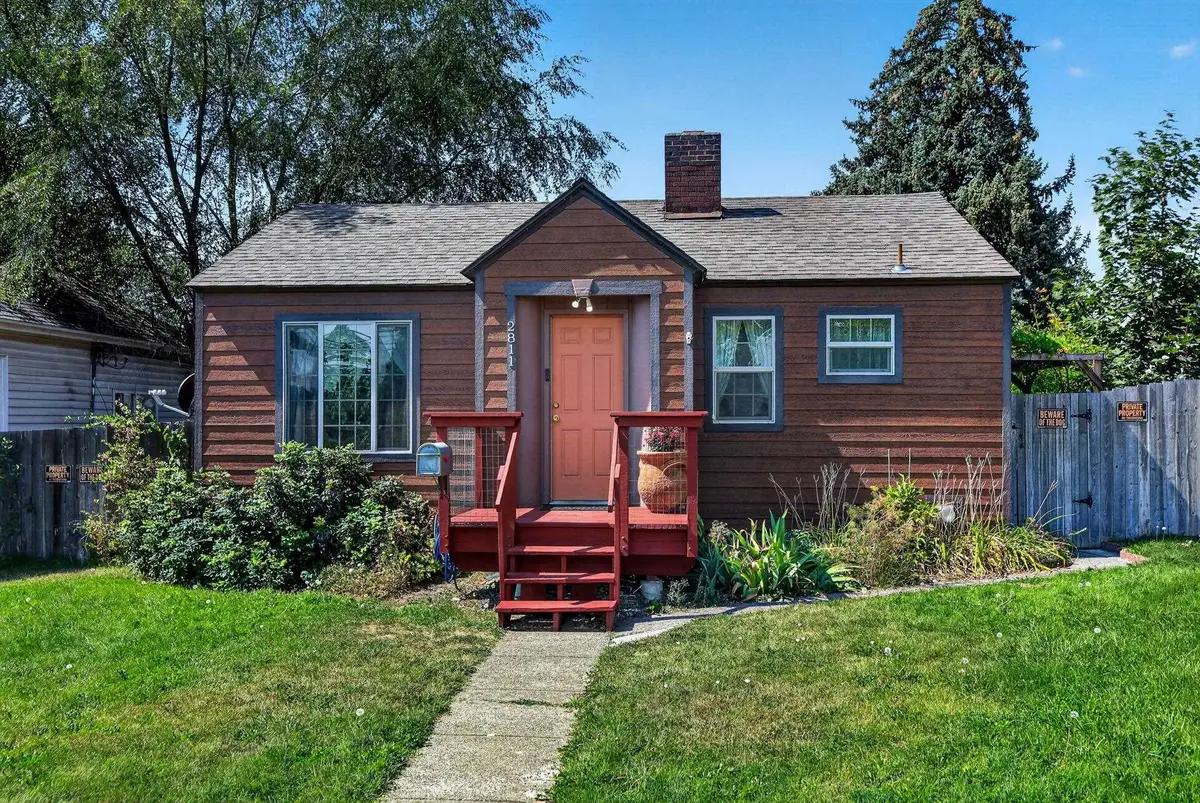 2811 N Crestline St, Spokane, WA 99207 - #1