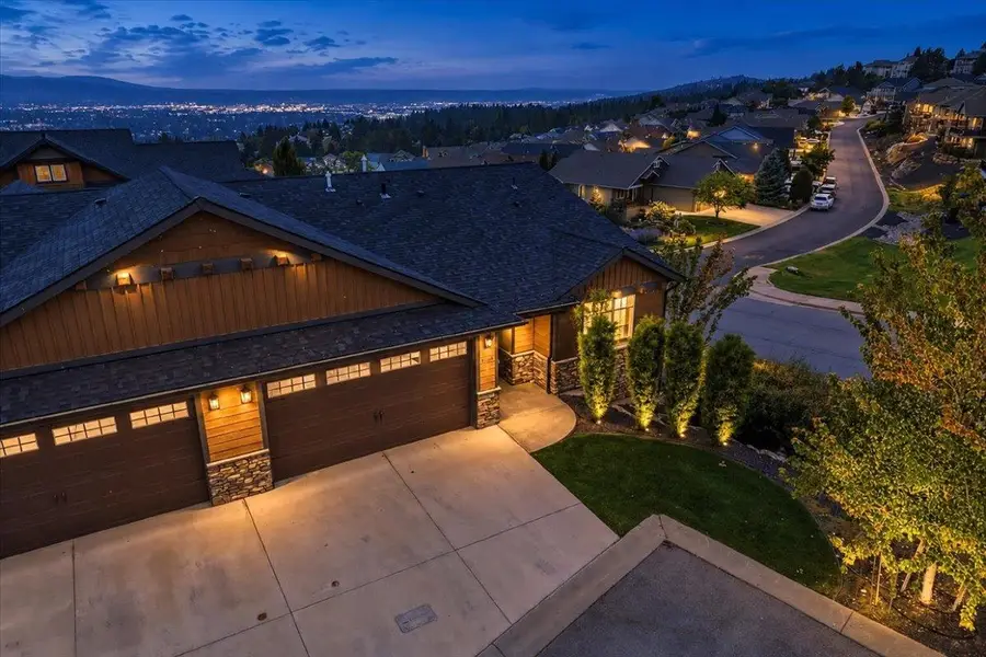 8920 E Woodside Ln, Spokane Valley, WA 99217 - #2