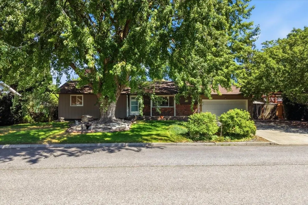 5721 S Moran Dr, Spokane, WA 99223 - #1