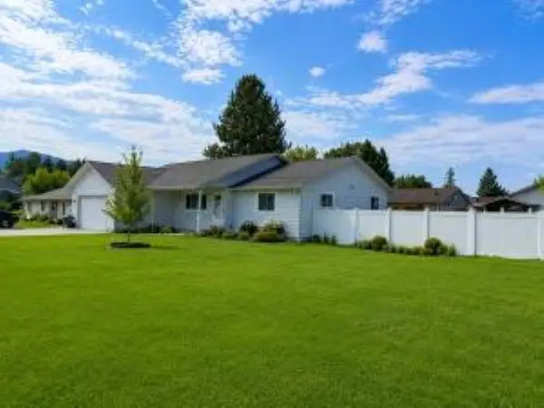 154 E Evergreen Dr, Kettle Falls, WA 99141