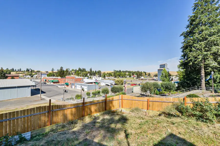 102 W Pearl St, Oakesdale, WA 99158 - #3