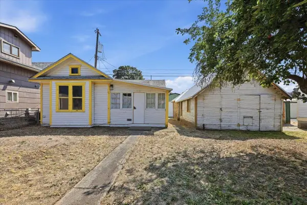 1127 W Gordon Ave, Spokane, WA 99205