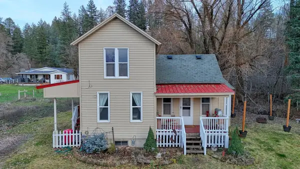 3926 E Chattaroy Rd, Chattaroy, WA 99003