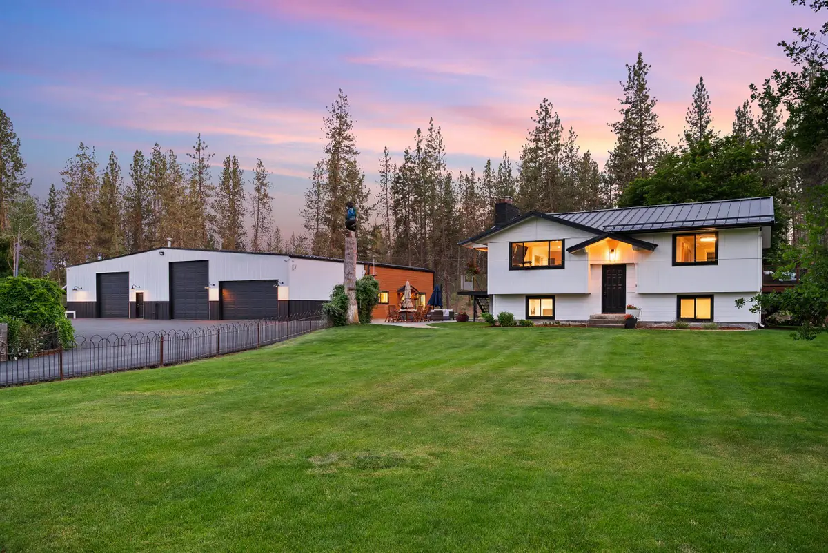9427 N Riverside Park Dr, Nine Mile Falls, WA 99026 - #1