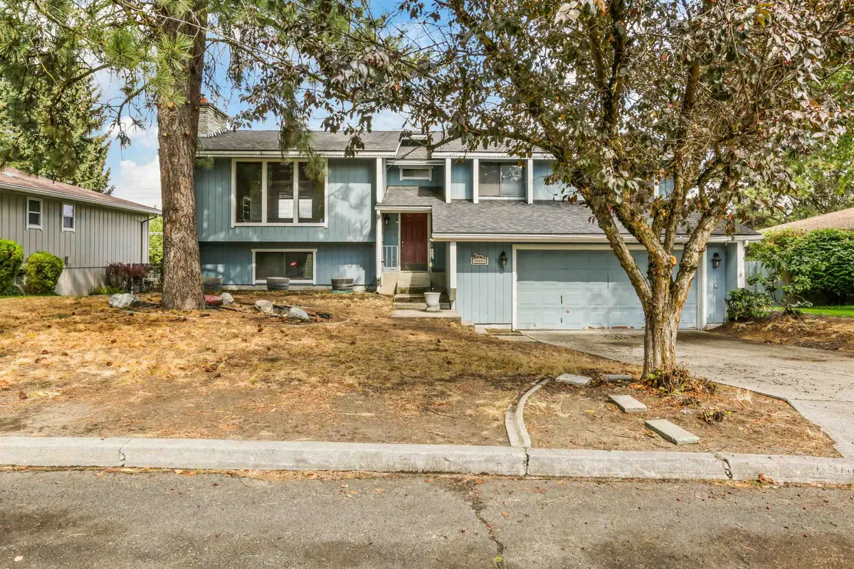 10806 N College Place Dr, Spokane, WA 99218 - #1