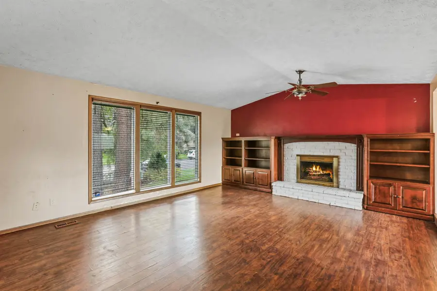 10806 N College Place Dr, Spokane, WA 99218 - #3