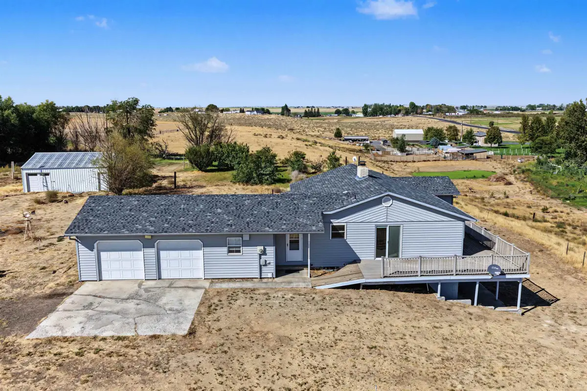 4874 Ne Rd 3 Rd, Moses Lake, WA 98837 - #1