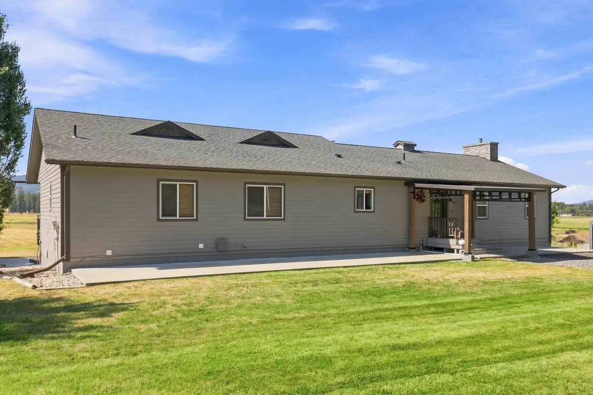 5284 S Wallbridge Rd, Deer Park, WA 99006 - #1