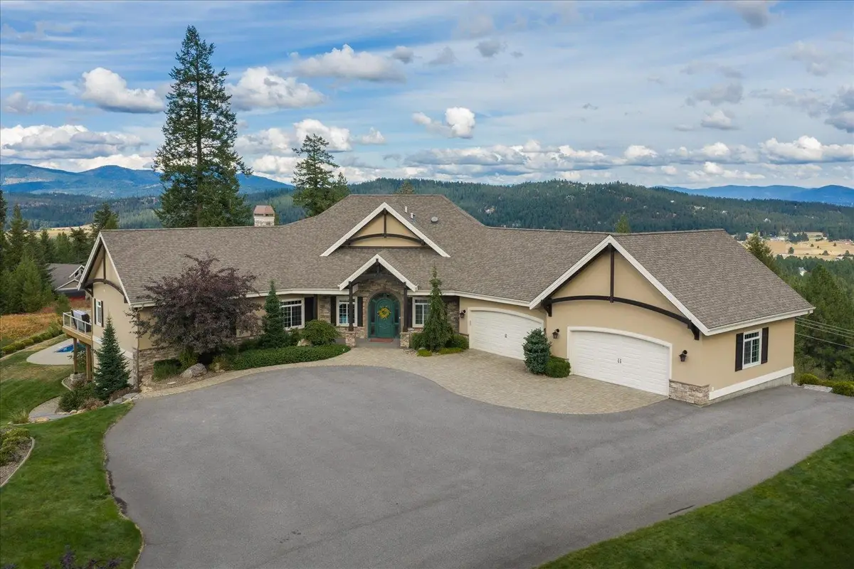 9910 N Elk Ln, Newman Lake, WA 99025 - #1