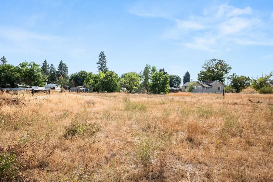 3902 E Lincoln Rd, Spokane, WA 99217 - #2
